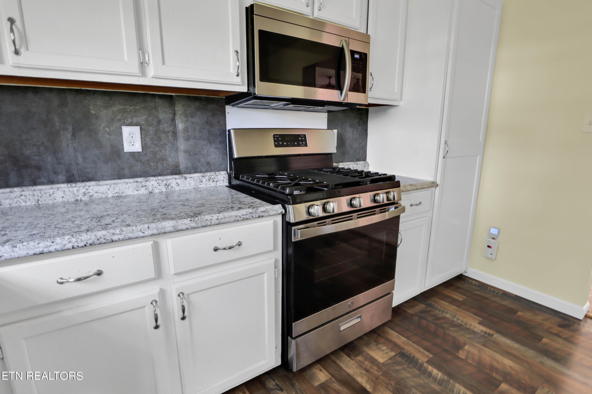 162 Walker Road Sunbright, TN 37872 - Photo 10 of 29 Gallery Image 10