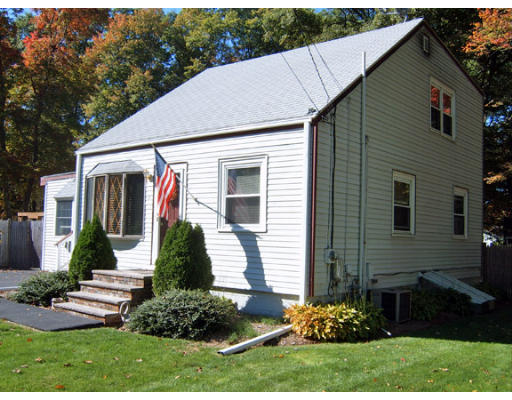 19 Hemlock Road Holbrook, MA 02343 - Photo 1 of 16