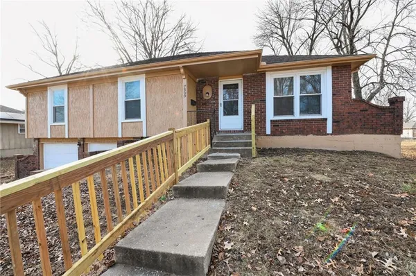 $249,900 | 7509 East 127 Street, Grandview, MO 64030