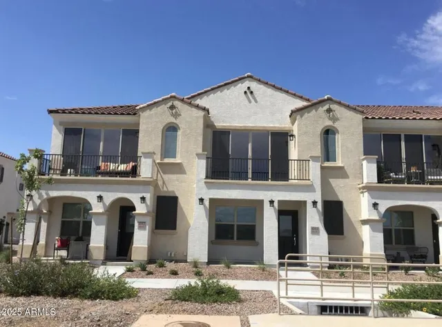 $375,000 | 4043 East Pony Lane, Unit 102, Gilbert, AZ 85295