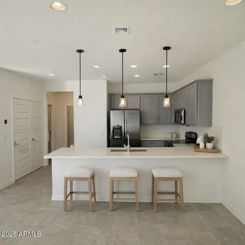 $375,000 | 4043 East Pony Lane, Unit 102, Gilbert, AZ 85295
