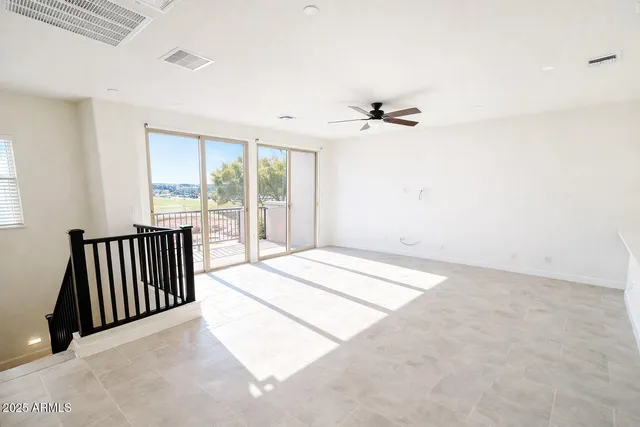 $375,000 | 4043 East Pony Lane, Unit 102, Gilbert, AZ 85295