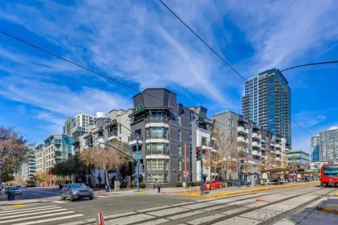 $674,900 | 550 Park Boulevard, Unit 2604, San Diego, CA 92101