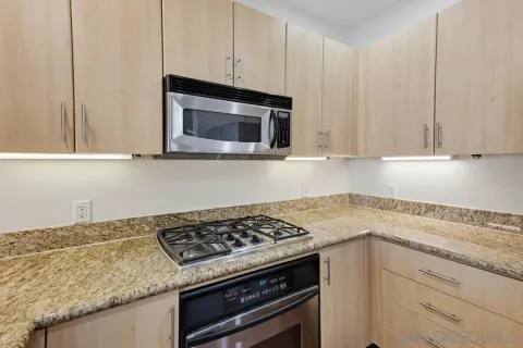 $674,900 | 550 Park Boulevard, Unit 2604, San Diego, CA 92101