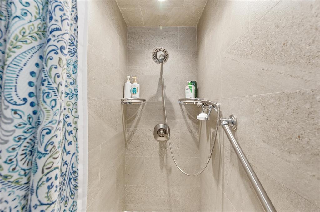 515 Pecan Street Collinsville, TX 76233 - Photo 24 of 39