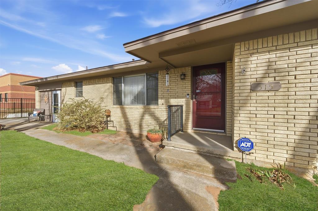 515 Pecan Street Collinsville, TX 76233 - Photo 6 of 39 a view of outdoor space and yard