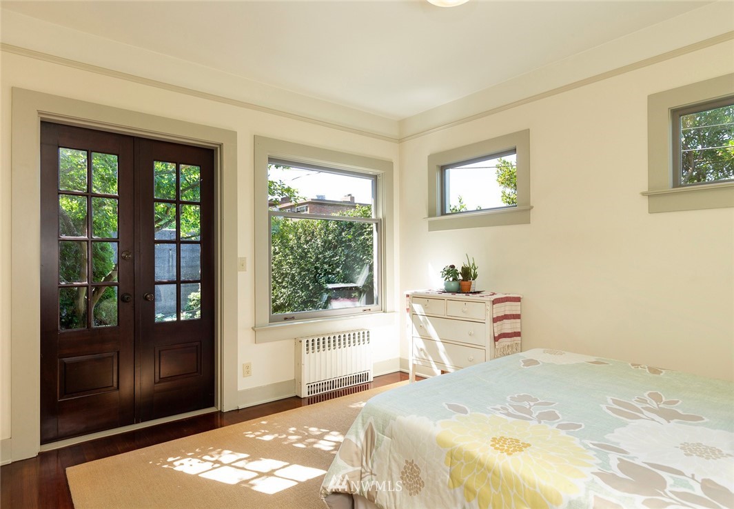 911 West Howe Street Seattle, WA 98119 - Photo 13 of 25 Gallery Image 13