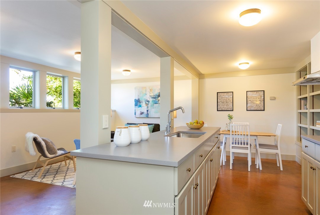 911 West Howe Street Seattle, WA 98119 - Photo 16 of 25 Gallery Image 16