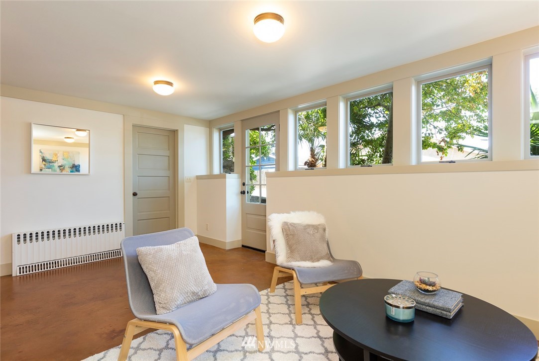 911 West Howe Street Seattle, WA 98119 - Photo 17 of 25 Gallery Image 17