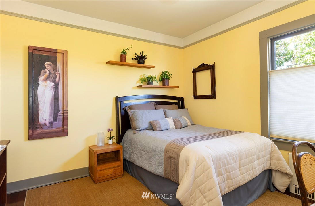 911 West Howe Street Seattle, WA 98119 - Photo 10 of 25 Gallery Image 10