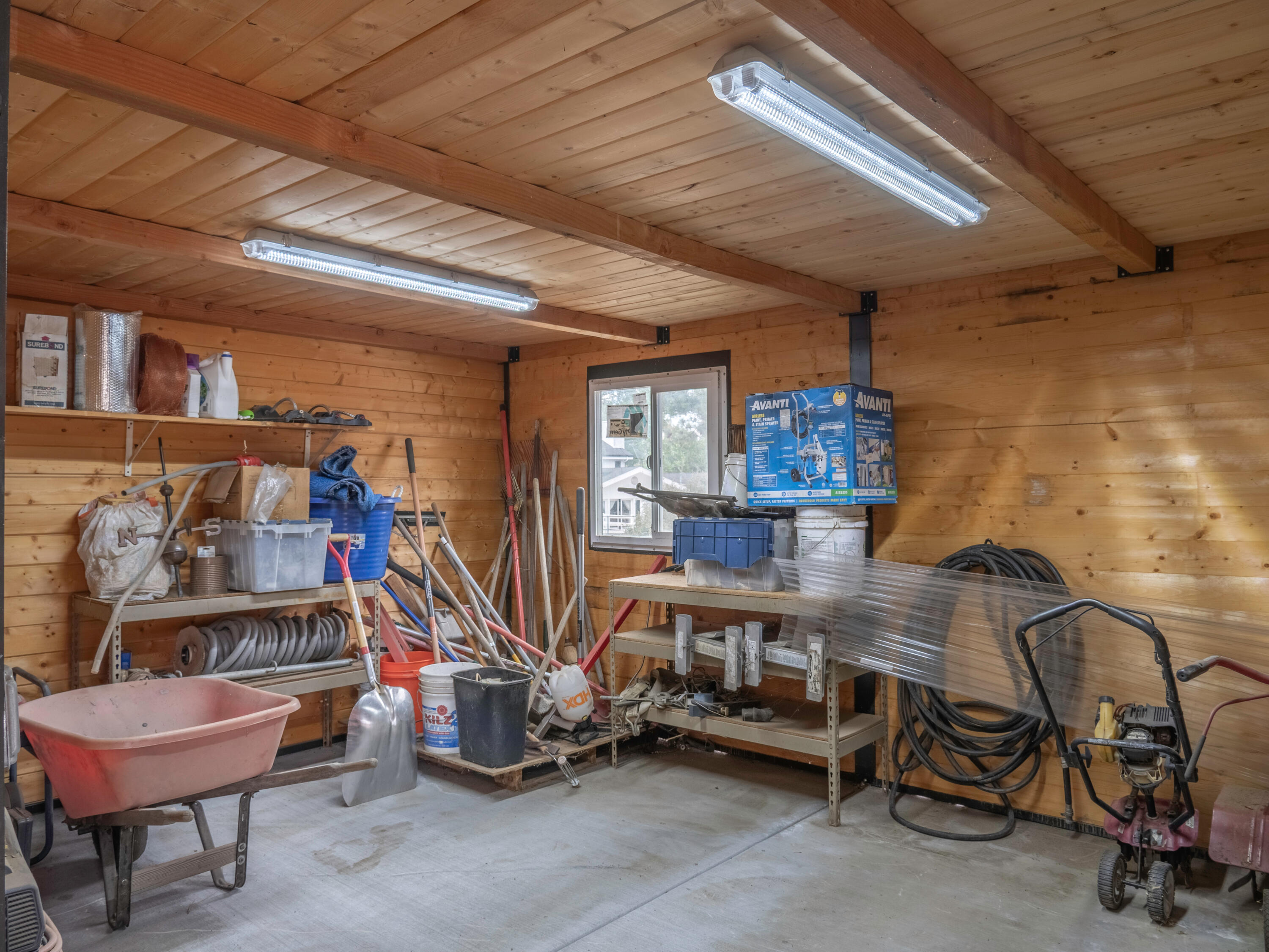 61072 Devils Ladder Road Mountain Center, CA 92561 - Photo 45 of 81 a room with gym equipment