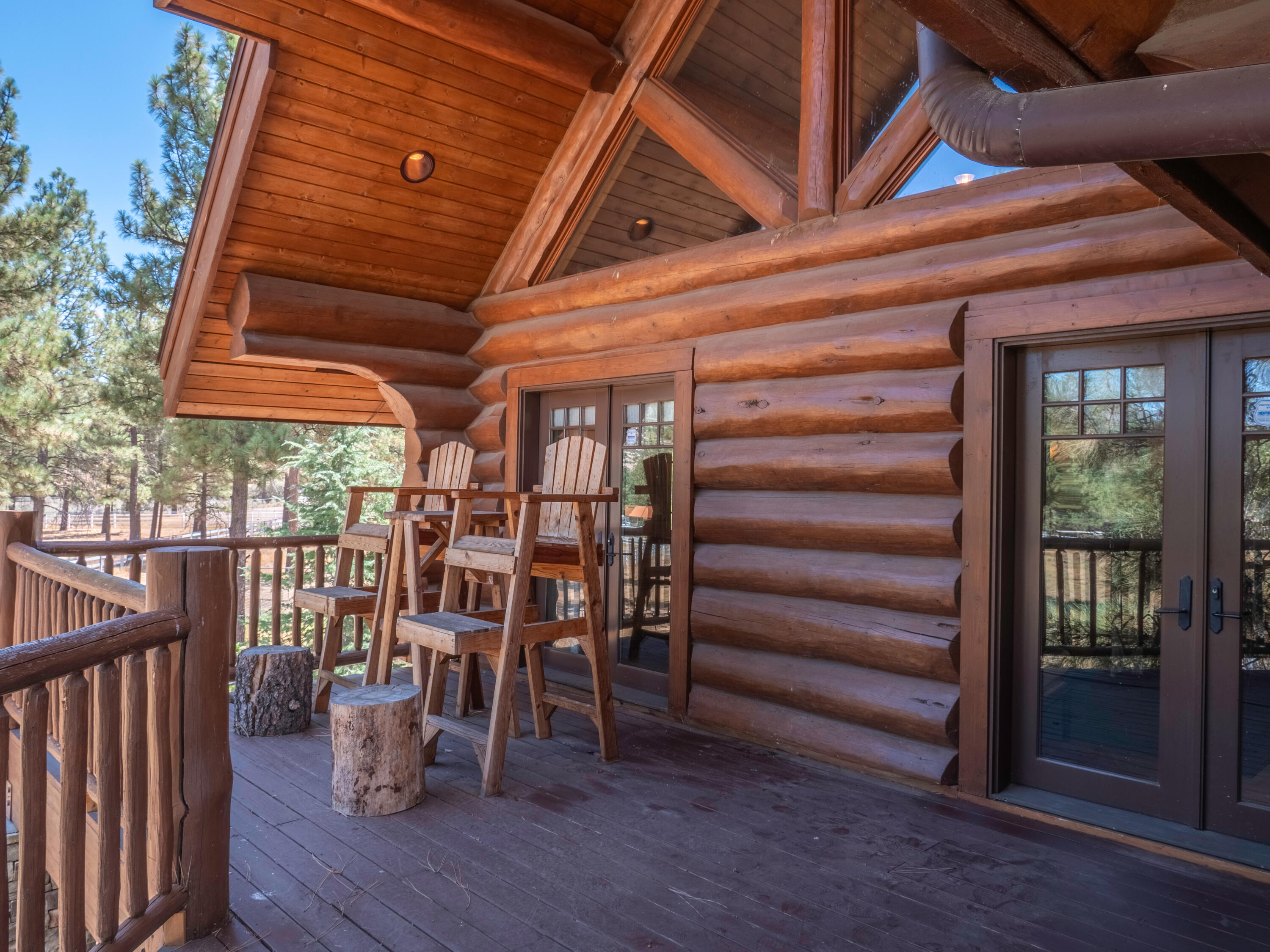 61072 Devils Ladder Road Mountain Center, CA 92561 - Photo 62 of 81 a view of a patio with a table and chairs