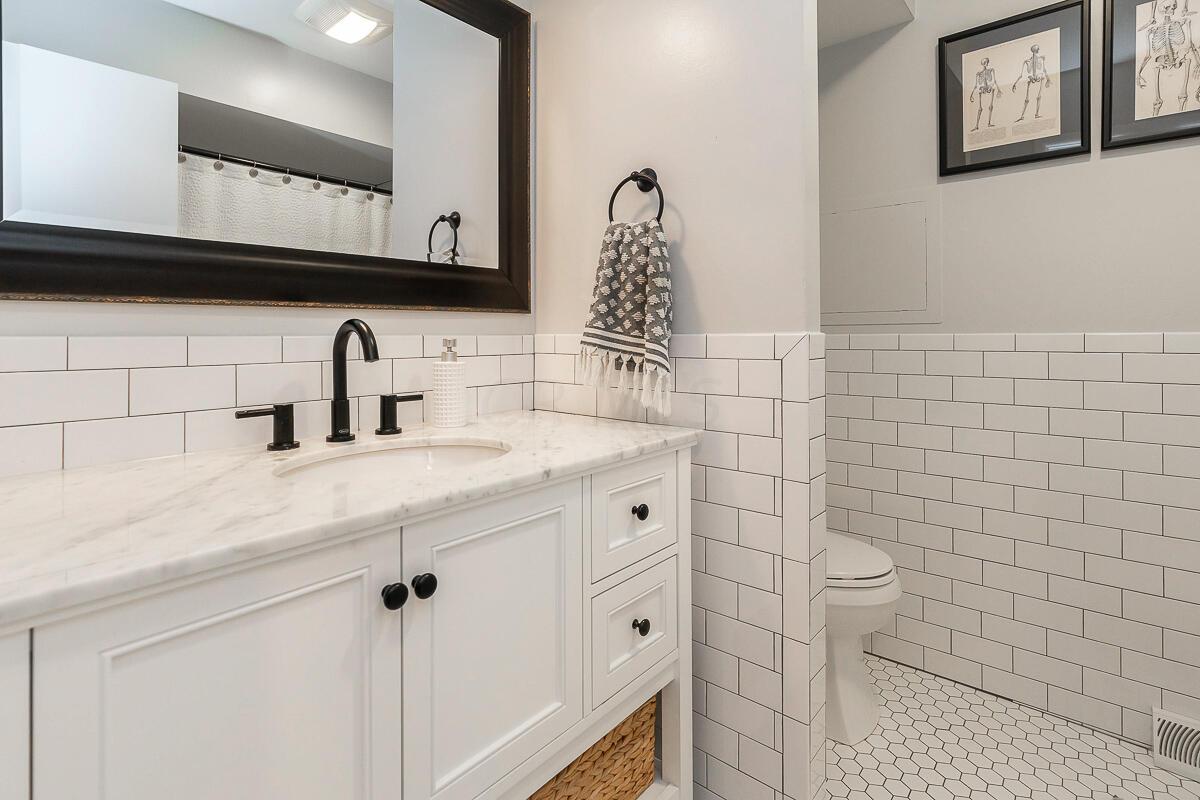 3269 Somerford Road Columbus, OH 43221 - Photo 16 of 36 3269_Somerford_Rd-32