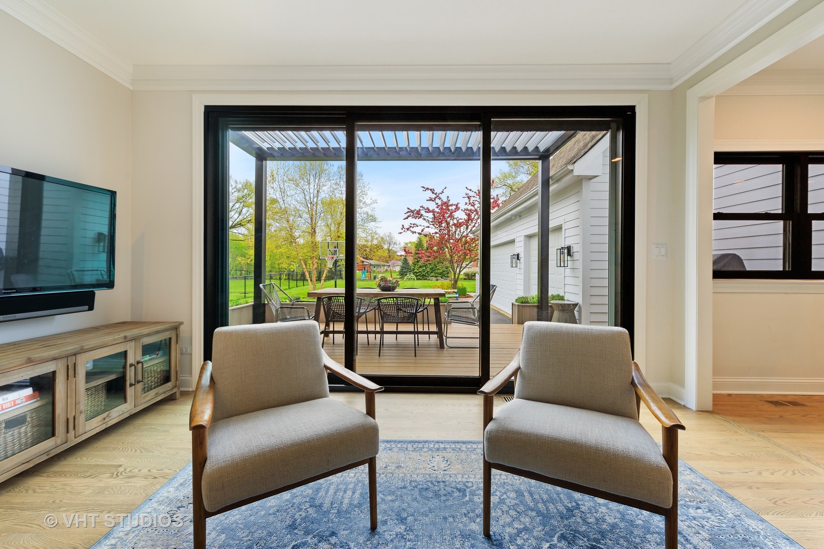 612 Pershing Avenue Wheaton, IL 60189 - Photo 10 of 41