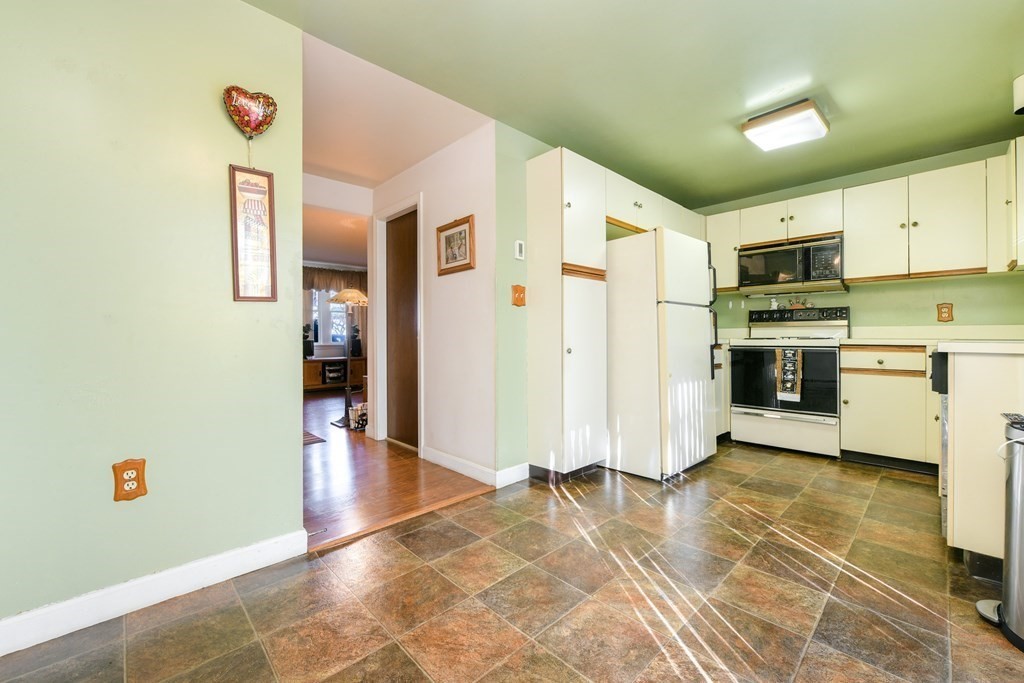 56 Victoria Heights Road, Unit 56 Boston, MA 02136 - Photo 9 of 23 Gallery Image 9