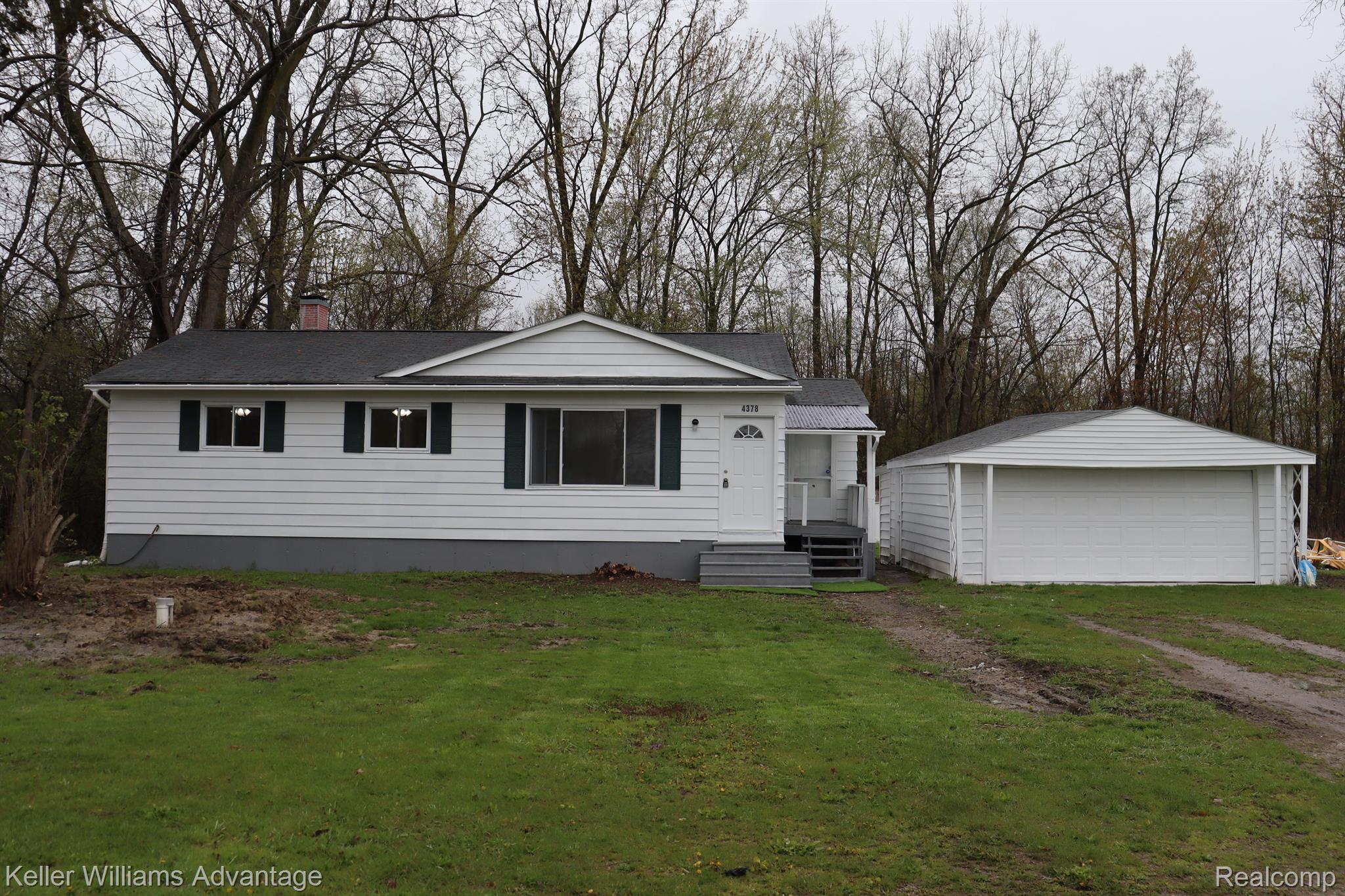 4378 West Carpenter Road Flint, MI 48504 - Photo 1 of 21 Gallery Image 1