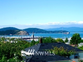 3717 R Avenue Anacortes, WA 98221 - Photo 8 of 25 Gallery Image 8