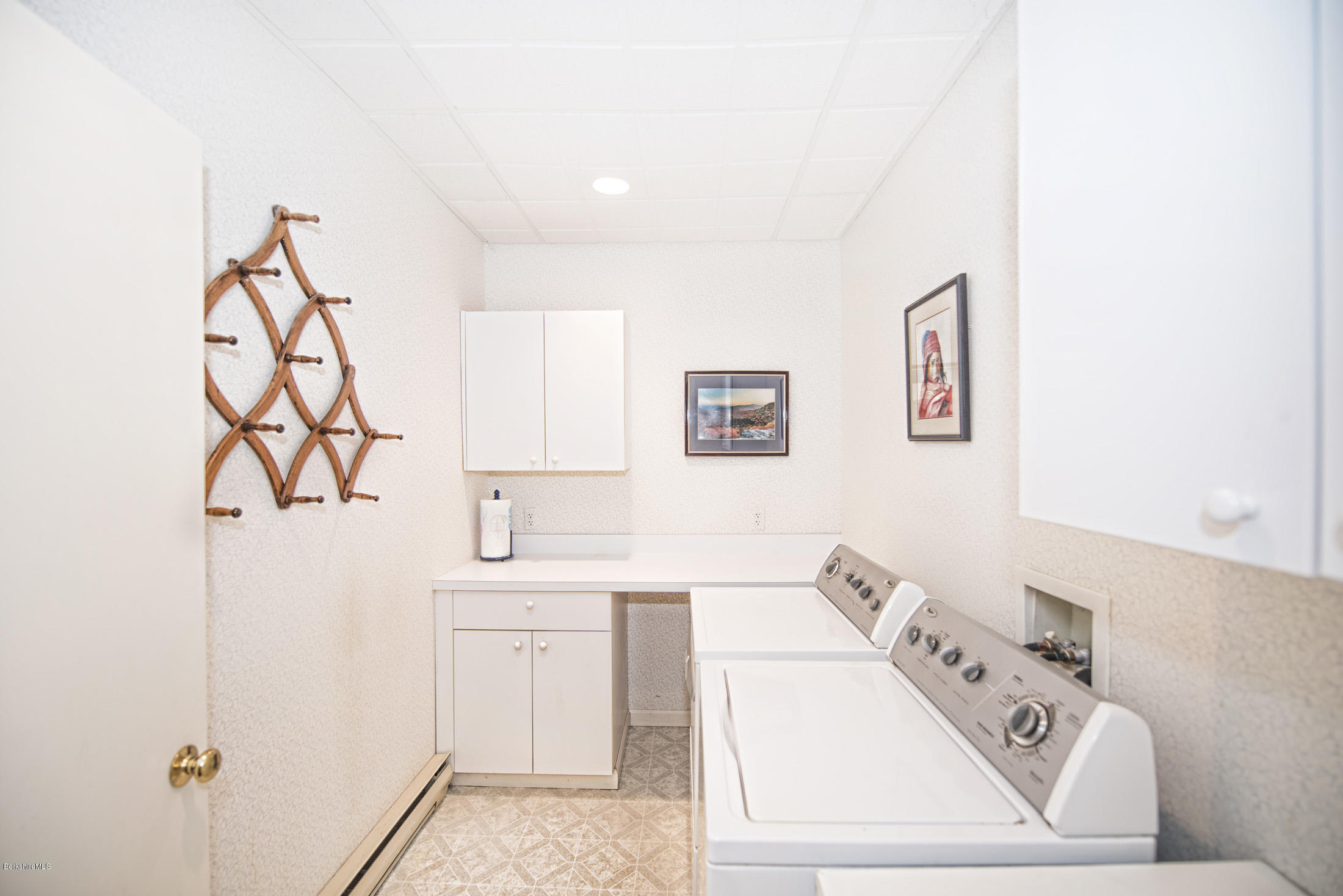 1136 Barker Road, Unit 36 Pittsfield, MA 01201 - Photo 20 of 28 a utility room with dryer and washer