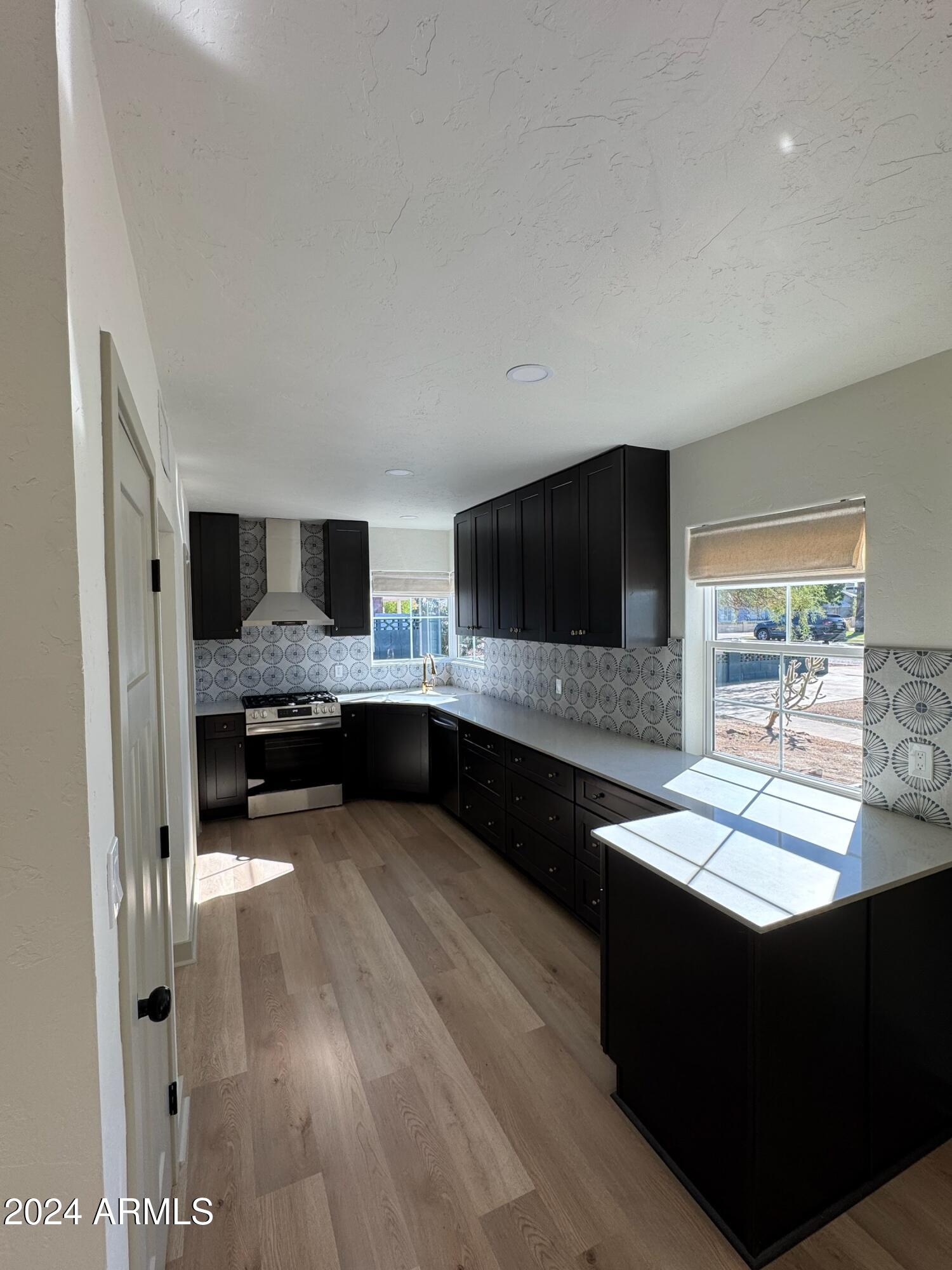 1424 East Coronado Road Phoenix, AZ 85006 - Photo 1 of 52 1