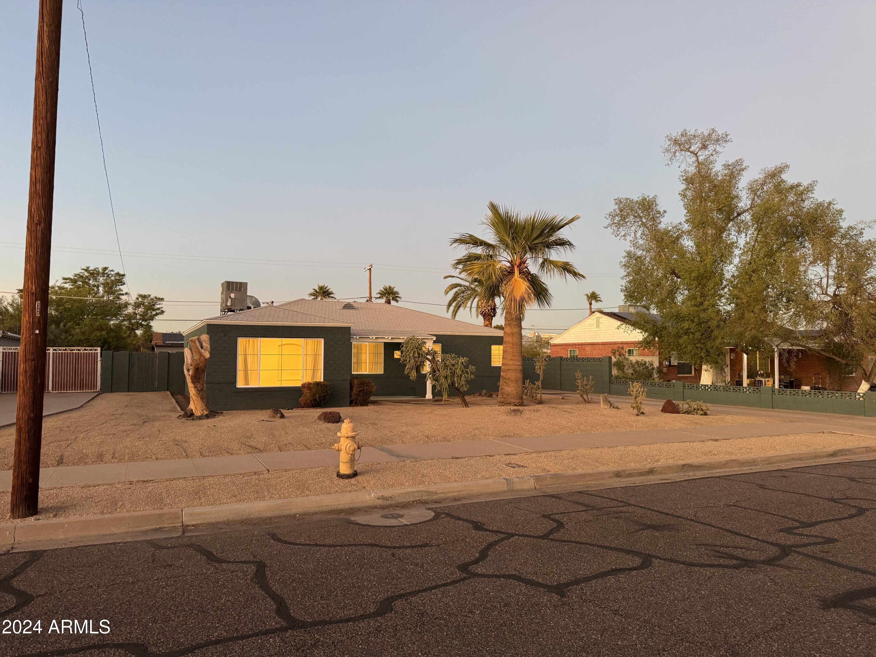 1424 East Coronado Road Phoenix, AZ 85006 - Photo 15 of 52 IMG_5582