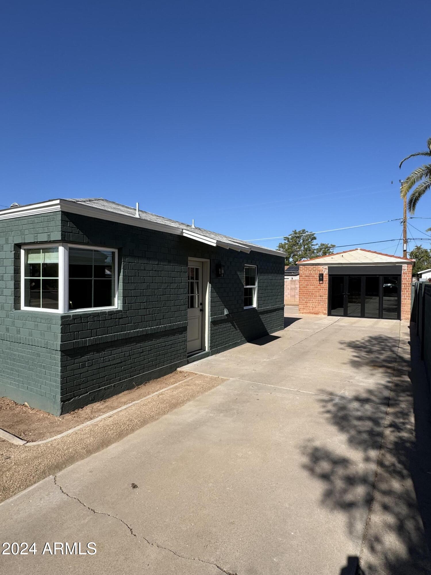 1424 East Coronado Road Phoenix, AZ 85006 - Photo 4 of 52 IMG_5629