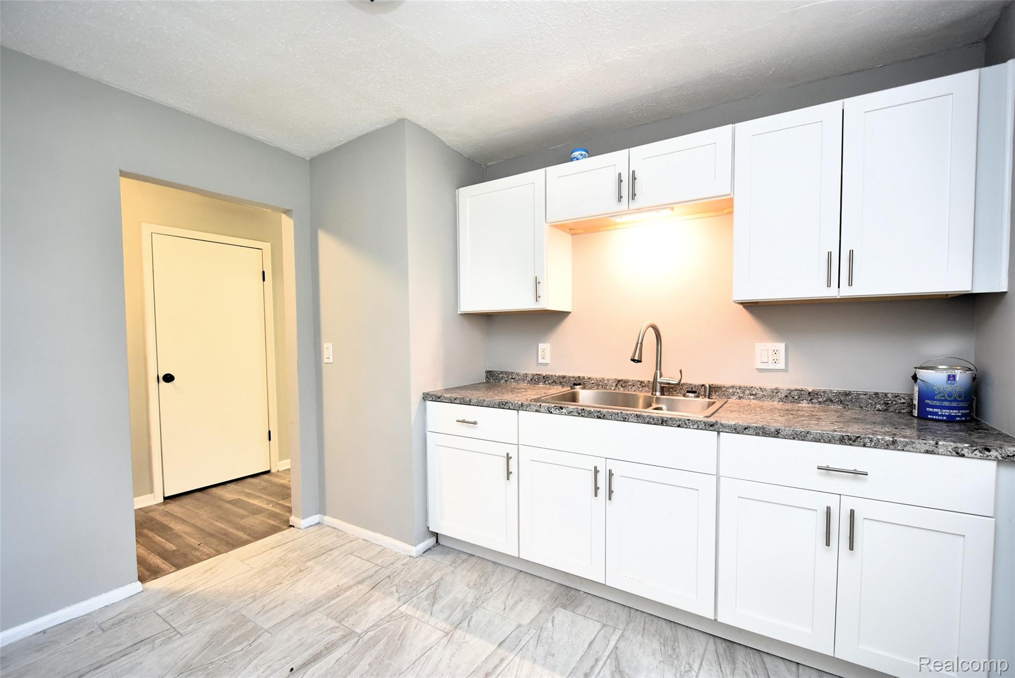580 Sherman Road Saginaw, MI 48604 - Photo 12 of 24 DSC_9954.JPG