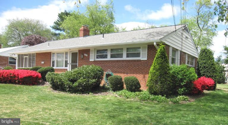 6618 Edsall Road Springfield, VA 22151 - Photo 2 of 19 Exterior #2
