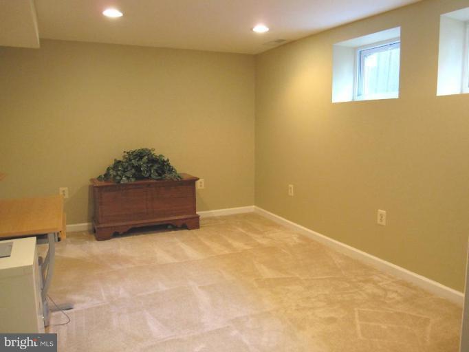 6618 Edsall Road Springfield, VA 22151 - Photo 14 of 19 DEN or .....