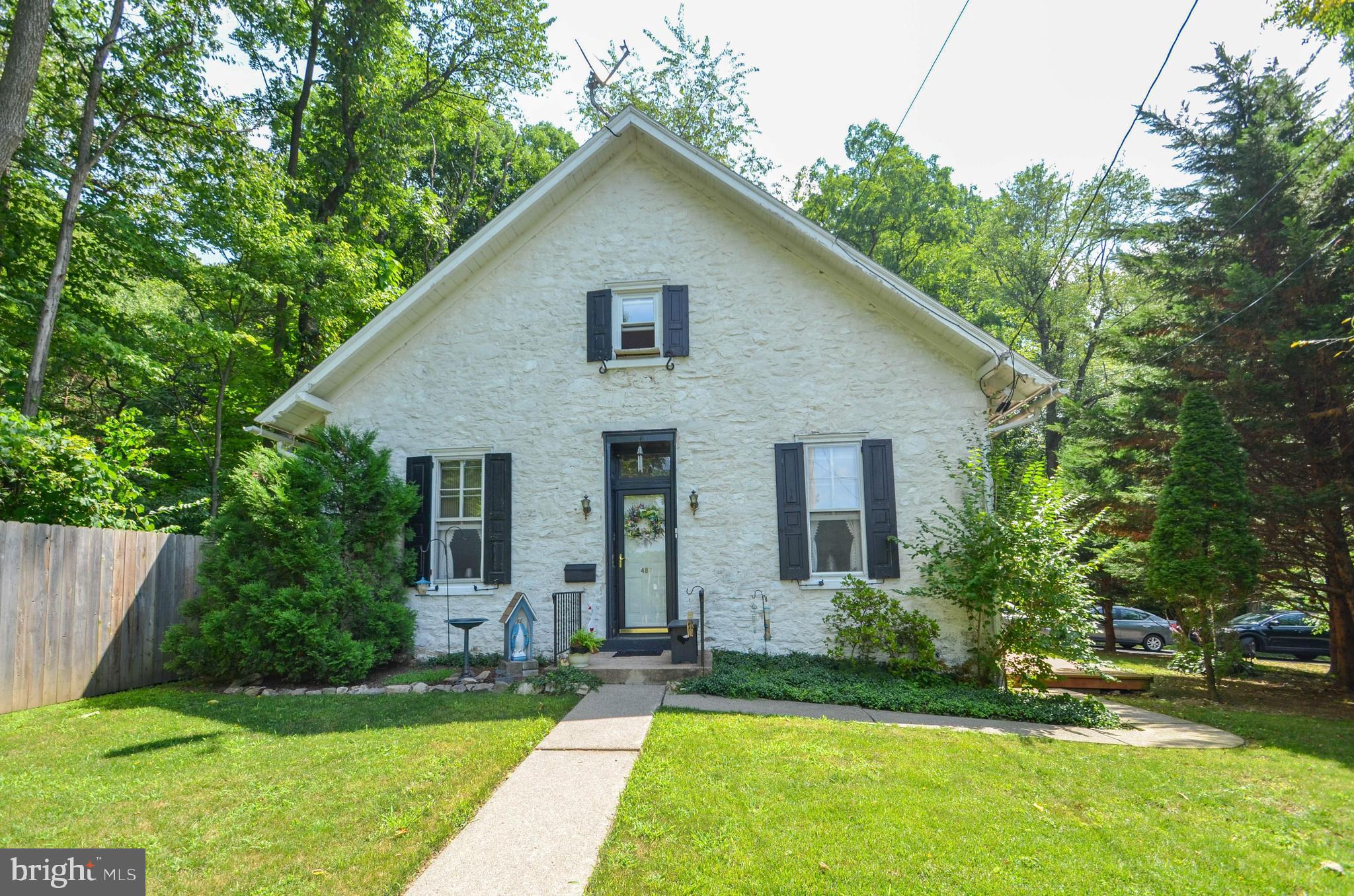 487 Walnuttown Road Fleetwood, PA 19522 - Photo 1 of 23 Gallery Image 1