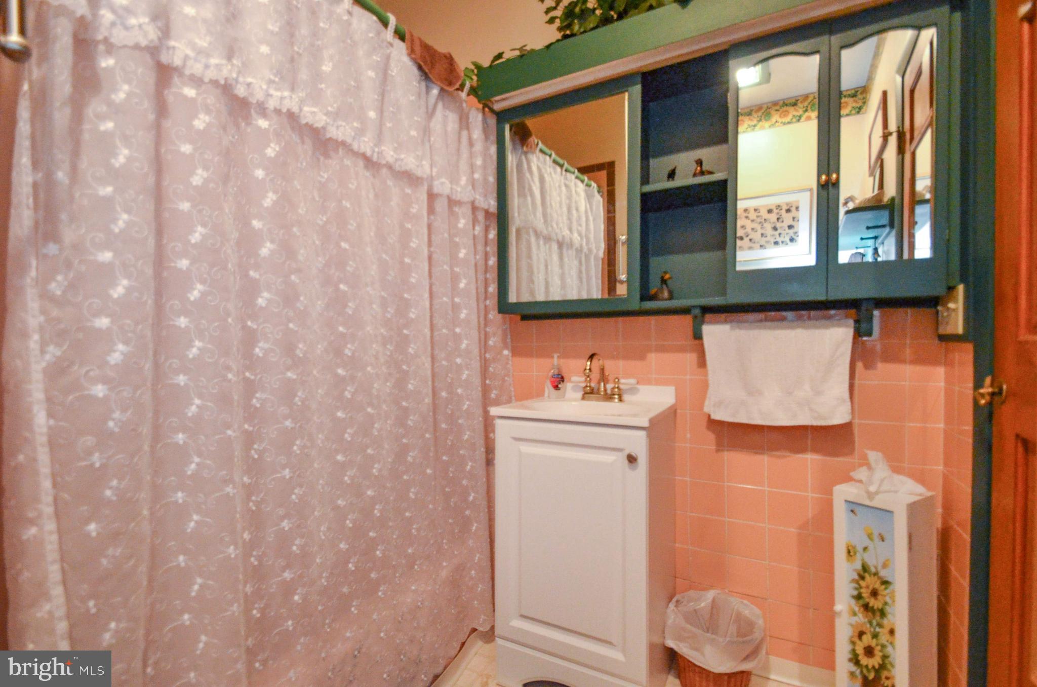 487 Walnuttown Road Fleetwood, PA 19522 - Photo 15 of 23 Gallery Image 15