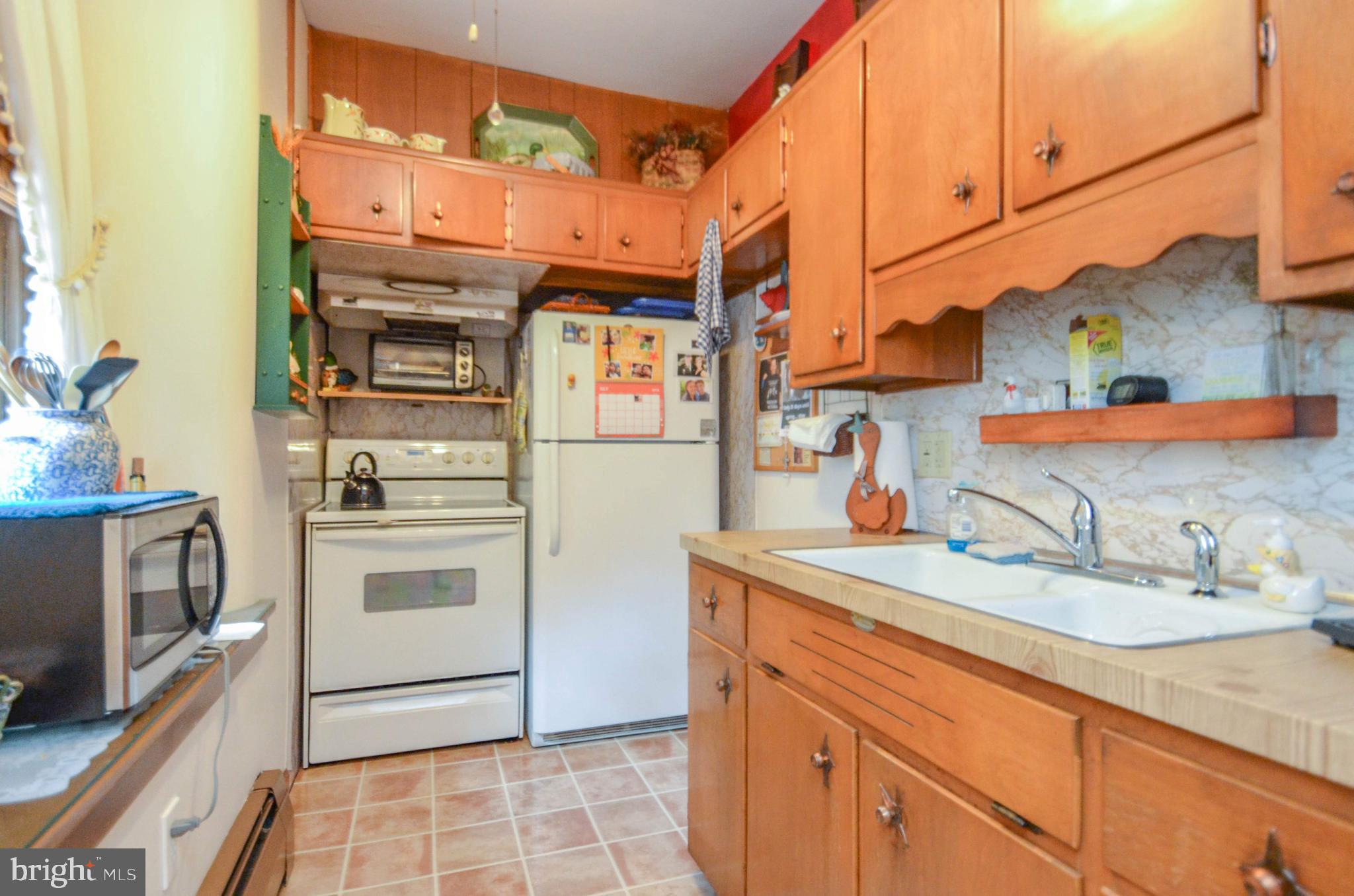 487 Walnuttown Road Fleetwood, PA 19522 - Photo 7 of 23 Gallery Image 7