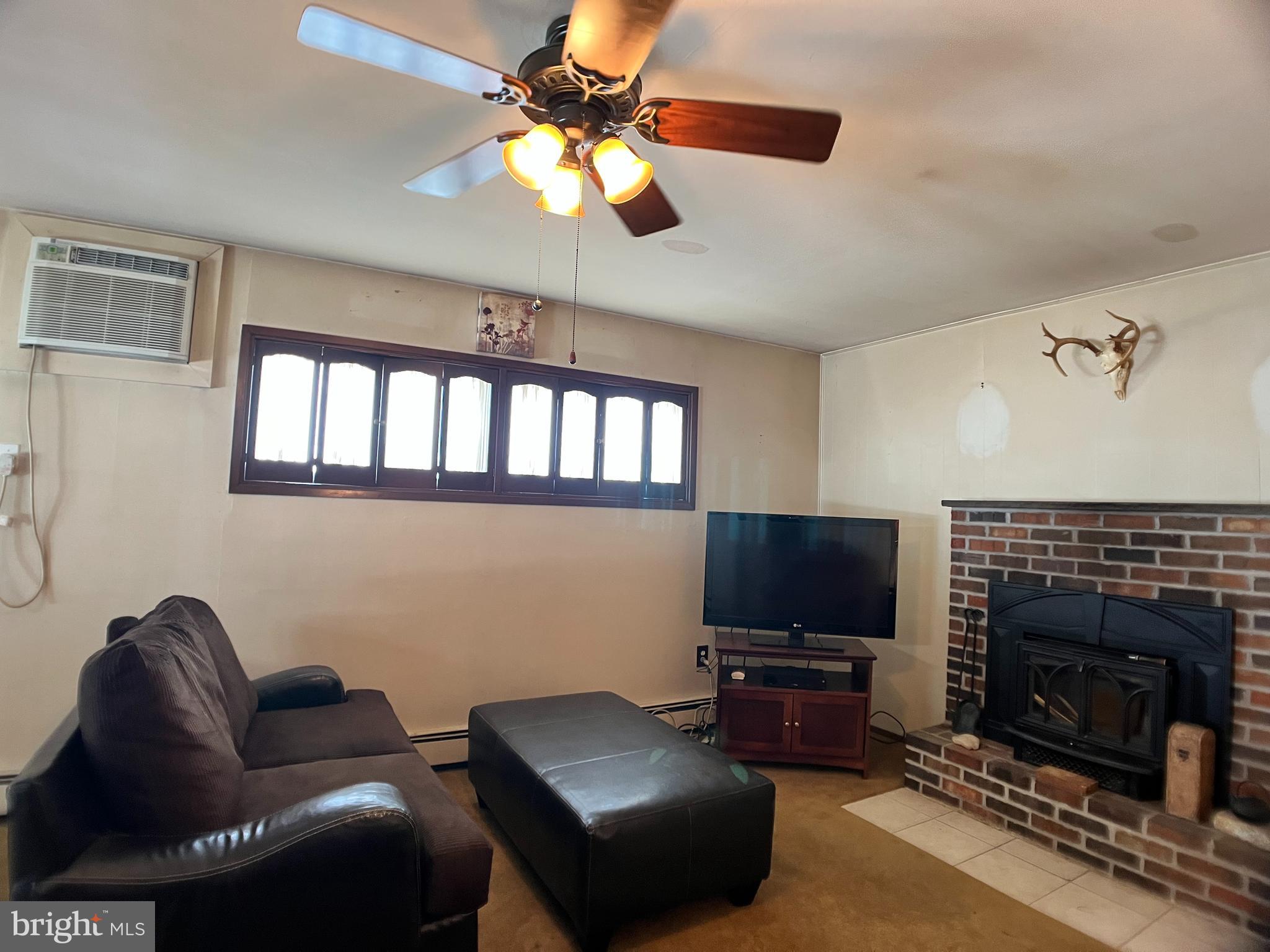 33 Ruby Lane Levittown, PA 19055 - Photo 9 of 28