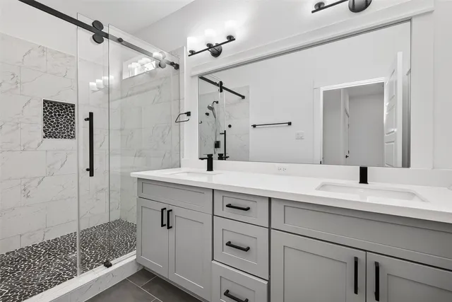 $2,600 | 314 Neyland Street, Houston, TX 77022