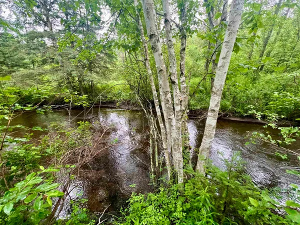 $289,900 | W8801 Moonshine Hill Road, Crivitz, WI 54114