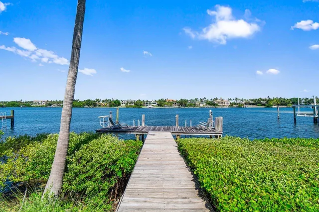 $8,900,000 | 1690 Lands End Road, Manalapan, FL 33462