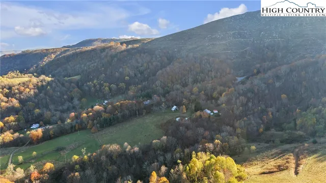 $549,000 | 984 Cloverdale Lane, Independence, VA 24348