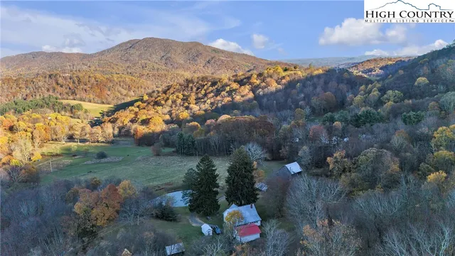 $549,000 | 984 Cloverdale Lane, Independence, VA 24348