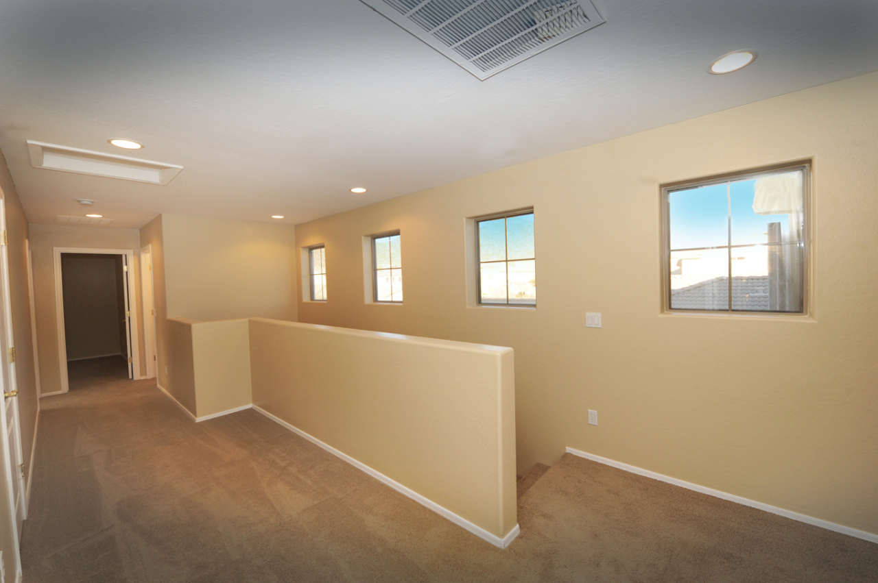 2613 West Florentine Road Phoenix, AZ 85086 - Photo 23 of 38 stairwell landing