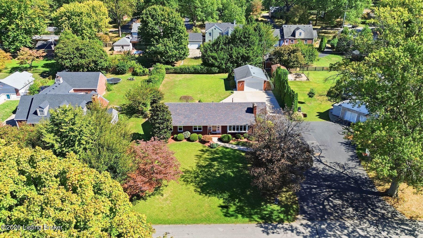 111 South Hampton Road Louisville, KY 40222 - Photo 55 of 56 photo_online_088