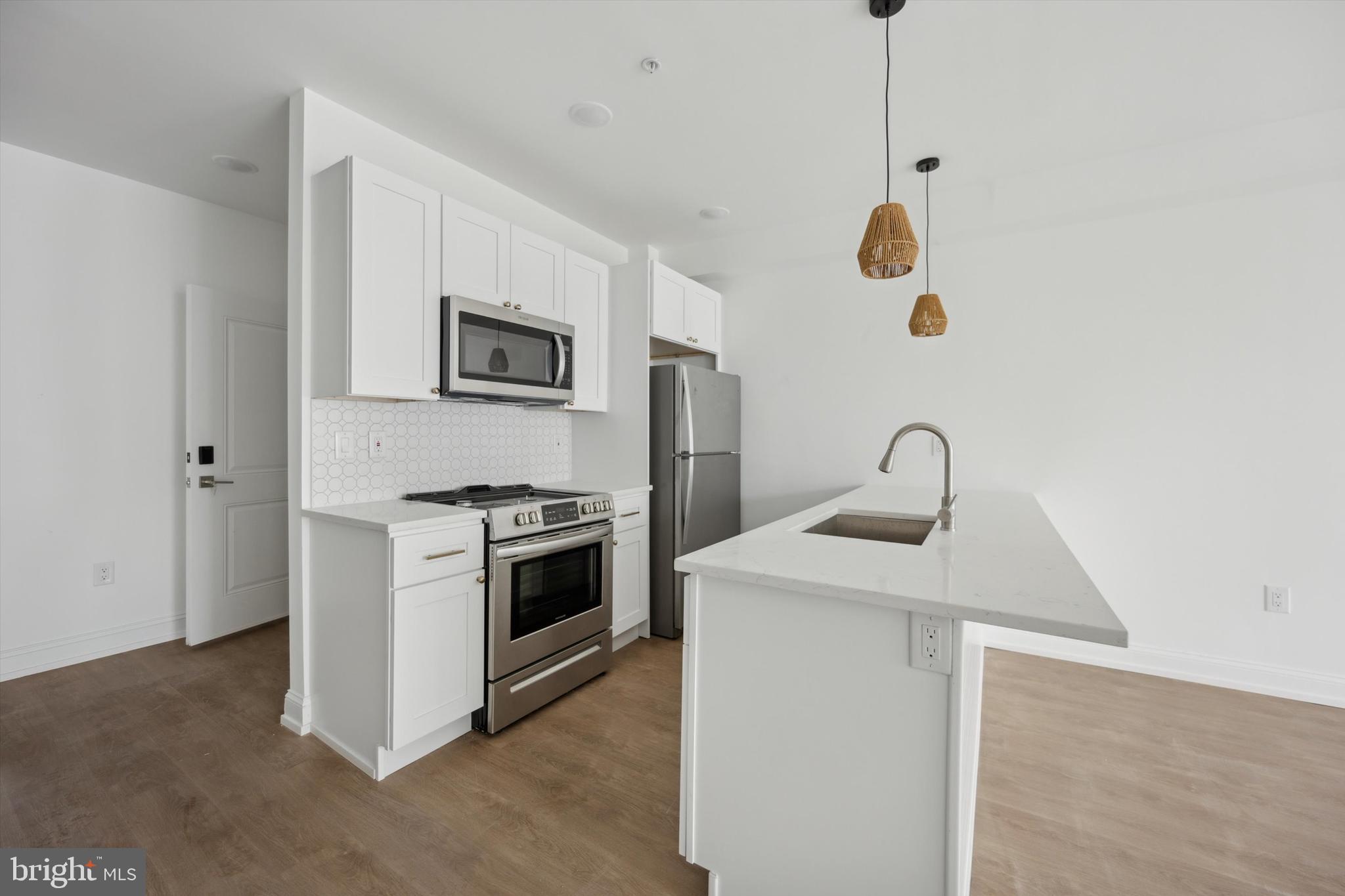 1614 Ridge Avenue, Unit 303 Philadelphia, PA 19130 - Photo 2 of 24 Gallery Image 2