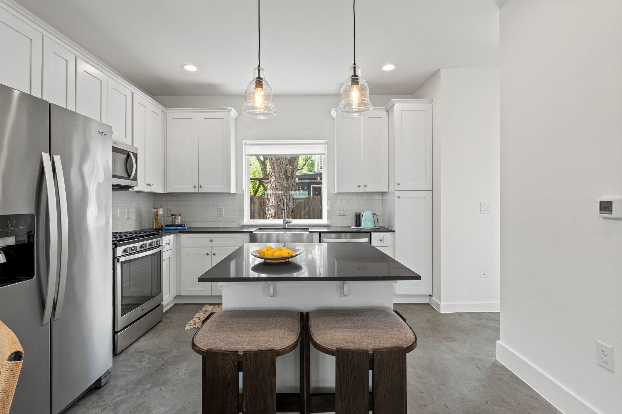 1112 Linden Street, Unit B Austin, TX 78702 - Photo 8 of 22