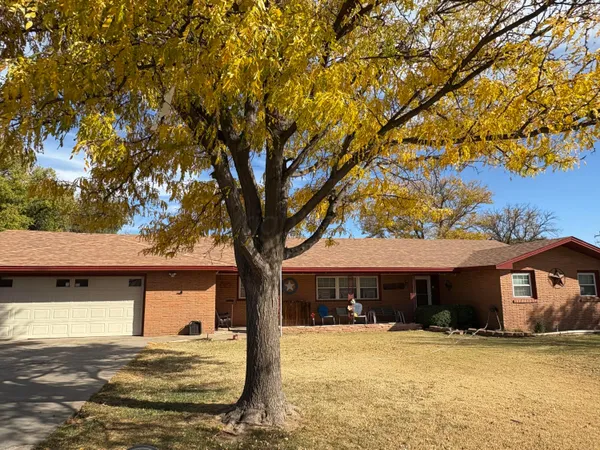 $190,000 | 130 Ave C, Hereford, TX 79045