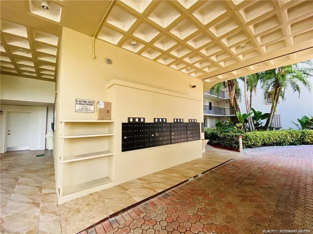 $5,300 | 10044 South Ocean Drive, Unit 205, Jensen Beach, FL 34957