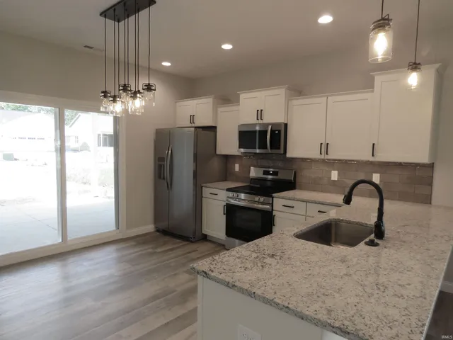 $304,900 | 1105 East Wabash Street, Frankfort, IN 46041