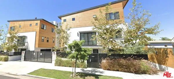 $1,999,999 | 1573 Hi Point Street, Los Angeles, CA 90035