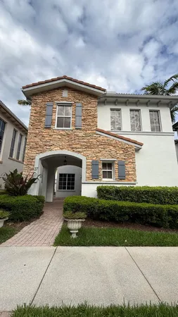 $5,200 | 37 Stoney Drive, Palm Beach Gardens, FL 33410