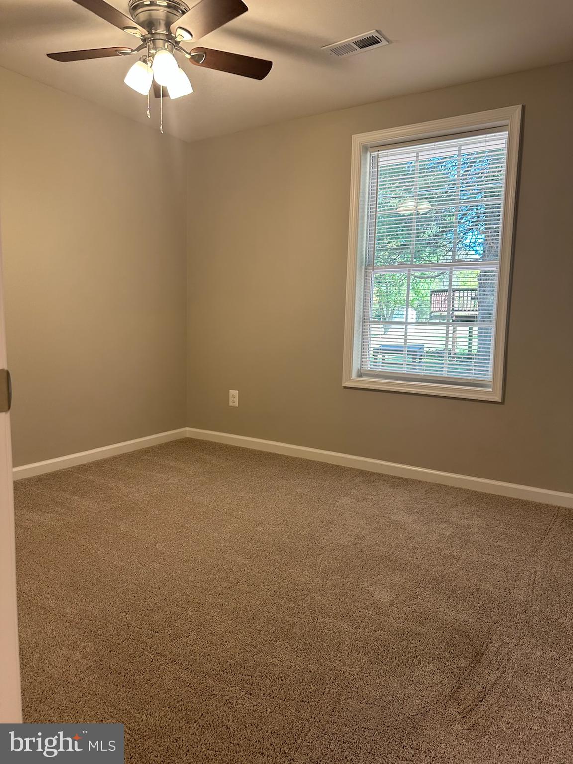 8012 Rugby Road Manassas Park, VA 20111 - Photo 27 of 37