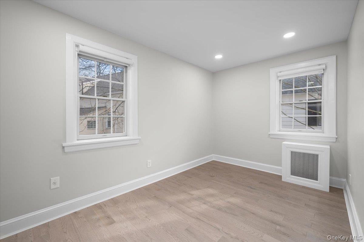 28 Cross Street Bronxville, NY 10708 - Photo 17 of 34 an empty room with windows