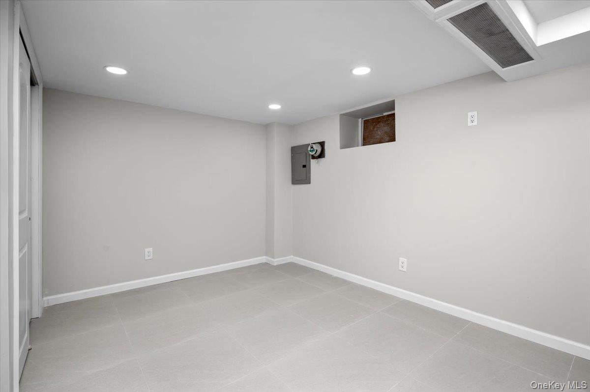 28 Cross Street Bronxville, NY 10708 - Photo 22 of 34 a view of empty room