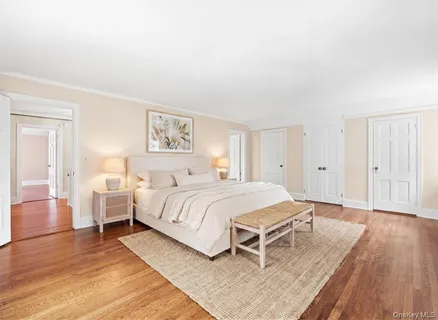 $2,998,000 | 61 Mason Drive, Manhasset, NY 11030